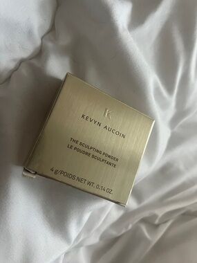 Kevyn Aucoin Sculpting Powder - Metallic Gold Compact Box shade: medium